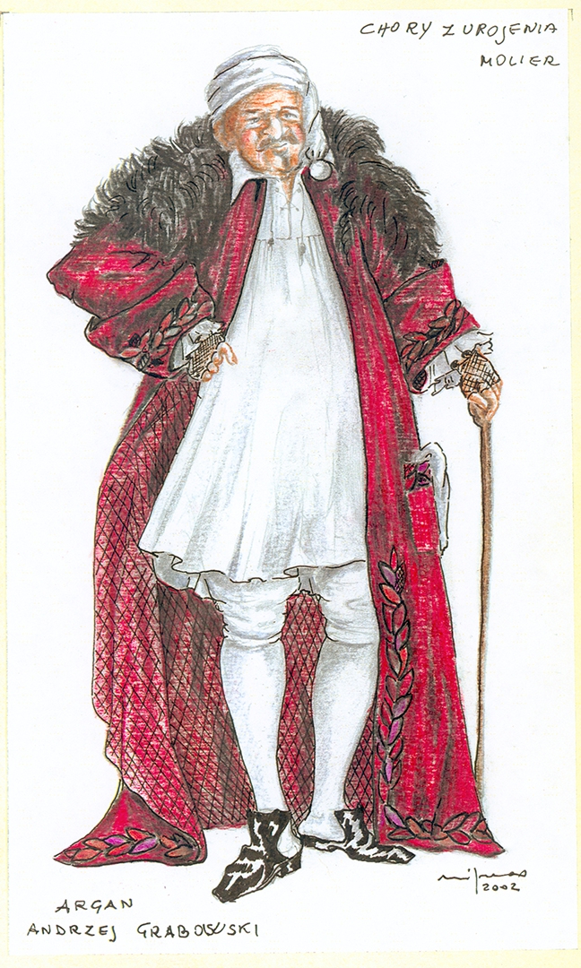 Rysunek wykonany kredkami akwarelowymi przedstawiający projekt kostiumu teatralnego głównej postaci spektaklu “Chory z urojenia” w Teatrze Słowackiego. Starszy mężczyzna, otyły, w białych rajtuzach, w białej długiej koszuli do spania i białej szlafmycy. Na wierzch ubrany czerwony płaszcz przypominający szlafrok z wielkim, futrzanym kołnierzem. Z kieszeni niedbale wystaje mu chustka. Mężczyzna stoi na wprost, lewą ręką opiera się na lasce, prawą ręką trzyma się pod bok. Twarz pomarańczowa, wąsaty. W prawym górnym rogu odręczny napis “Chory z urojenia” Molier.