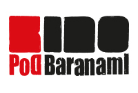Logo Kina Pod Baranami. U góry znajduje się duży, stylizowany napis „KINO”, złożony z czterech geometrycznych liter: pierwsza litera „K” jest czerwona, a pozostałe litery są czarne. Litery są grube, mają zaokrąglone krawędzie i są ściśle rozmieszczone obok siebie. Pod nimi widnieje napis „Pod Baranami”, napis ma wąskie, pogrubione litery o lekko nieregularnych kształtach. Słowo „Pod” zapisano na czerwono, a „Baranami” na czarno.
